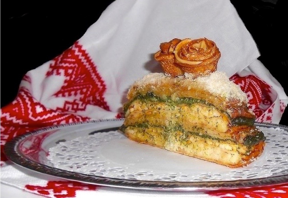 Блинчатый пирог с начинкой из манки.