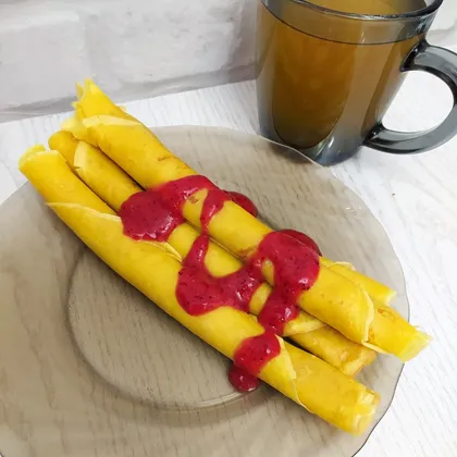 Блины с куркумой выходят веселенькими)