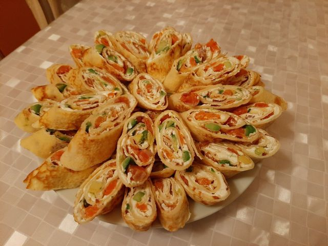 Вместо креветок я еще иногда кладу мою любимую солененькую рыбку