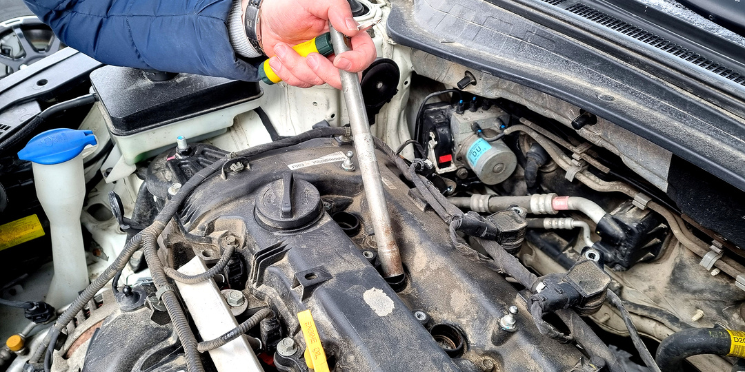 Главная ошибка при замене свечей зажигания: совершает 90% водителей