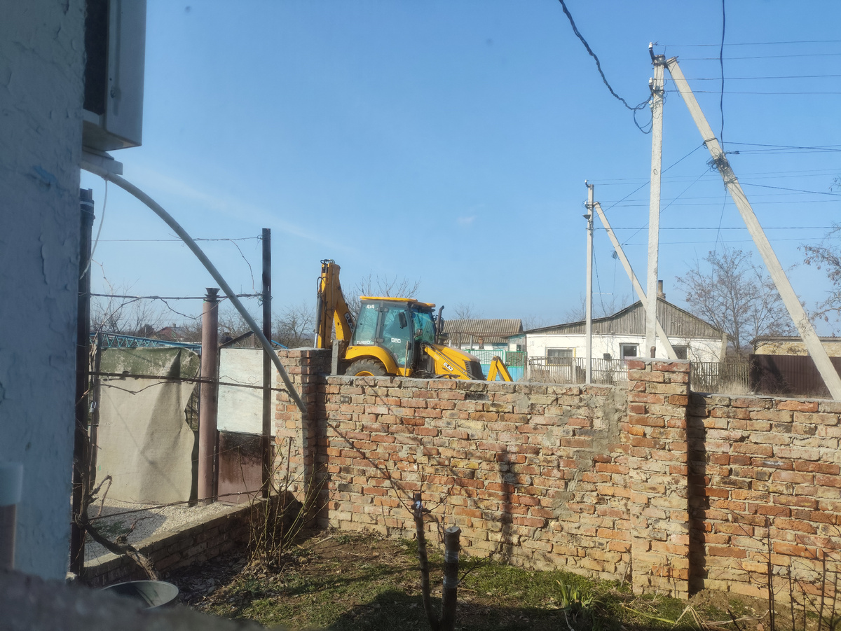 Из окна снимала