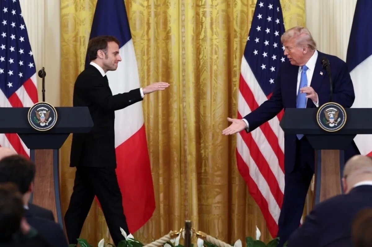    Рукопожатия?