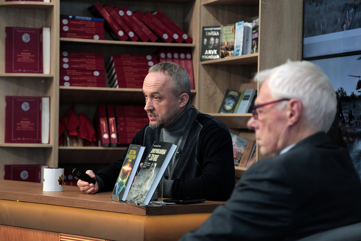 Роман Голунов и Александр Попов