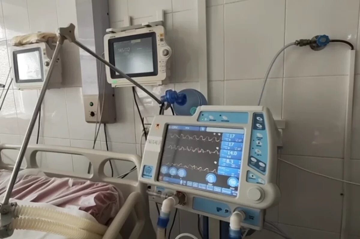    Baza: уволена медсестра, ублажавшая главврача перед камерой в Дагестане