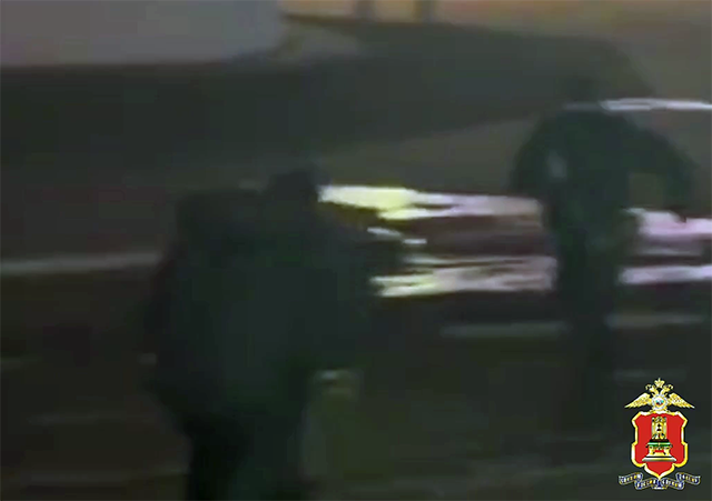 В Твери у вокзала задержали наркодилера, прибывшего из Москвы с товаром в носке