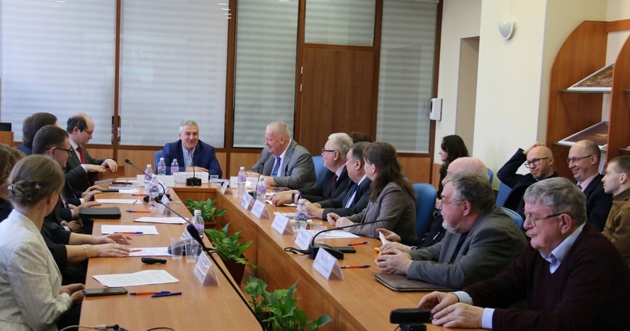 Глава Карелии А. Парфенчиков принял участие в учредительном собрании карельского отделения Российского исторического общества.