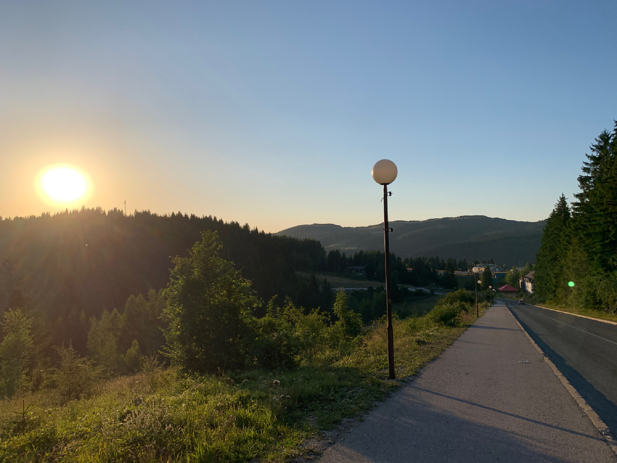 Вот моя любимая Западная Сербия - гора Златар. Личное фото автора
