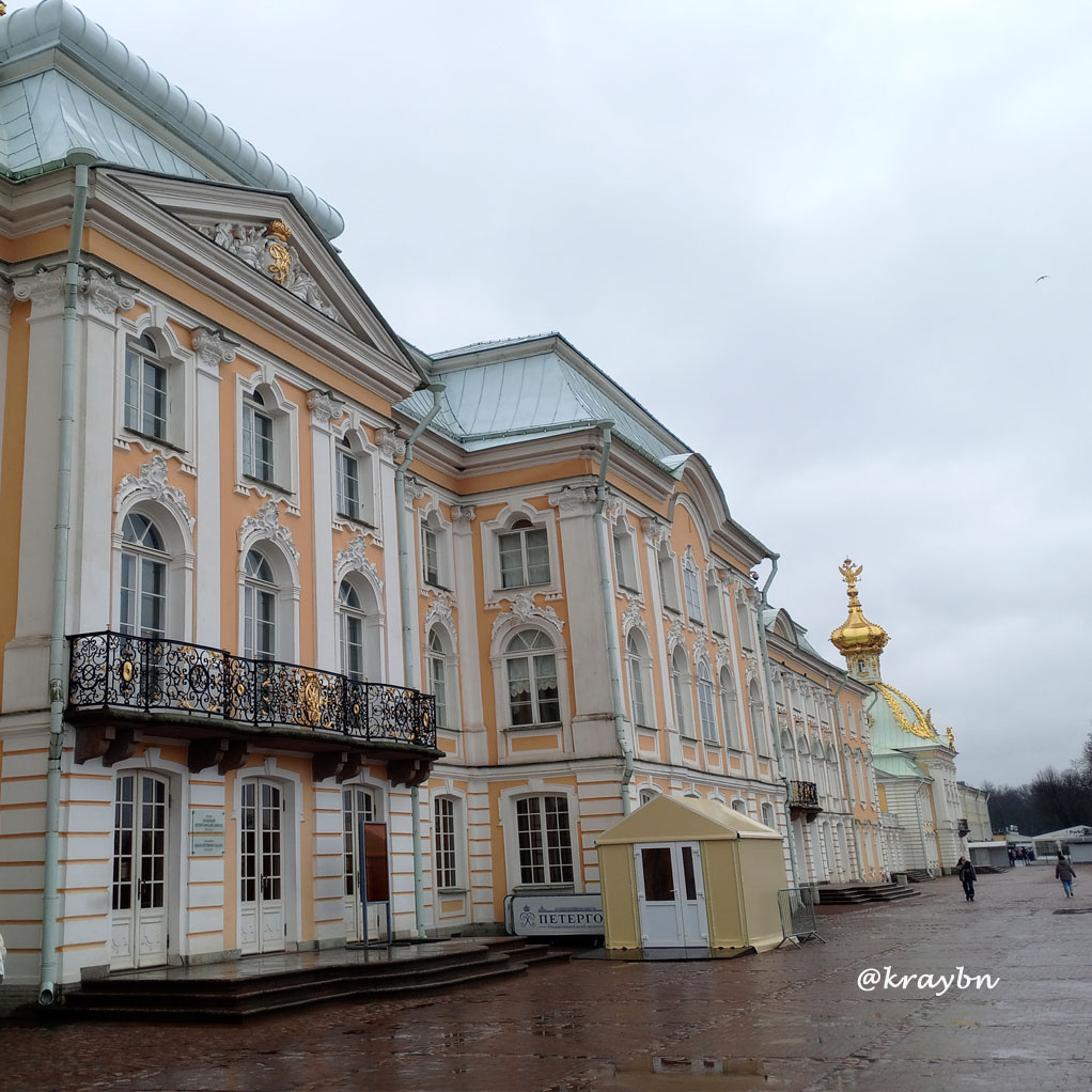 Большой Петергофский дворец