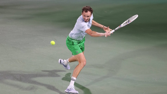    Российский теннисист Медведев обыграл Мпетши-Перрикара во втором круге турнира ATP в Дубае и прошел в четвертьфинал Андрей Бурков