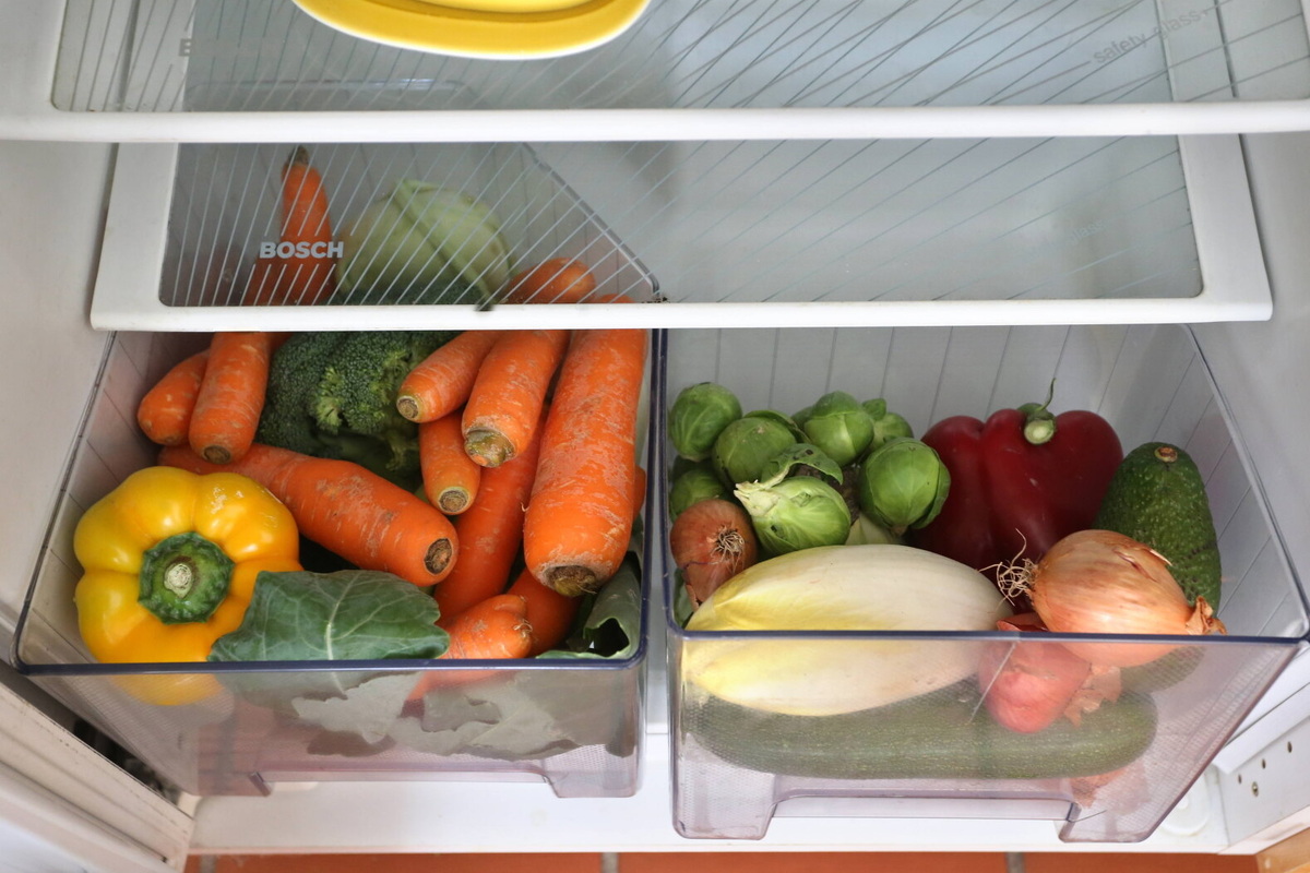     Конденсаторные змеевики: где они находятся в холодильнике и как часто их нужно чистить