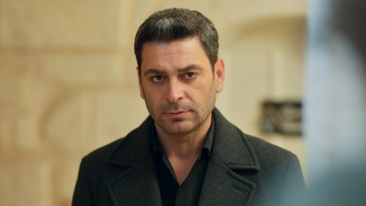 Кадр из сериала «Далекий город»