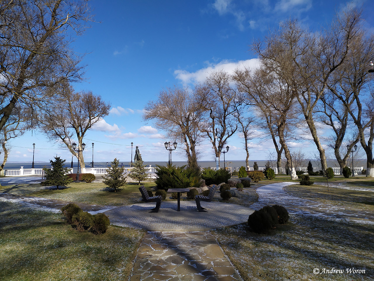 Аллеи сквера