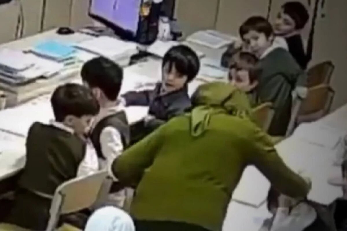    Прокуратура проверяет школу в Грозном, где учительница била ученика