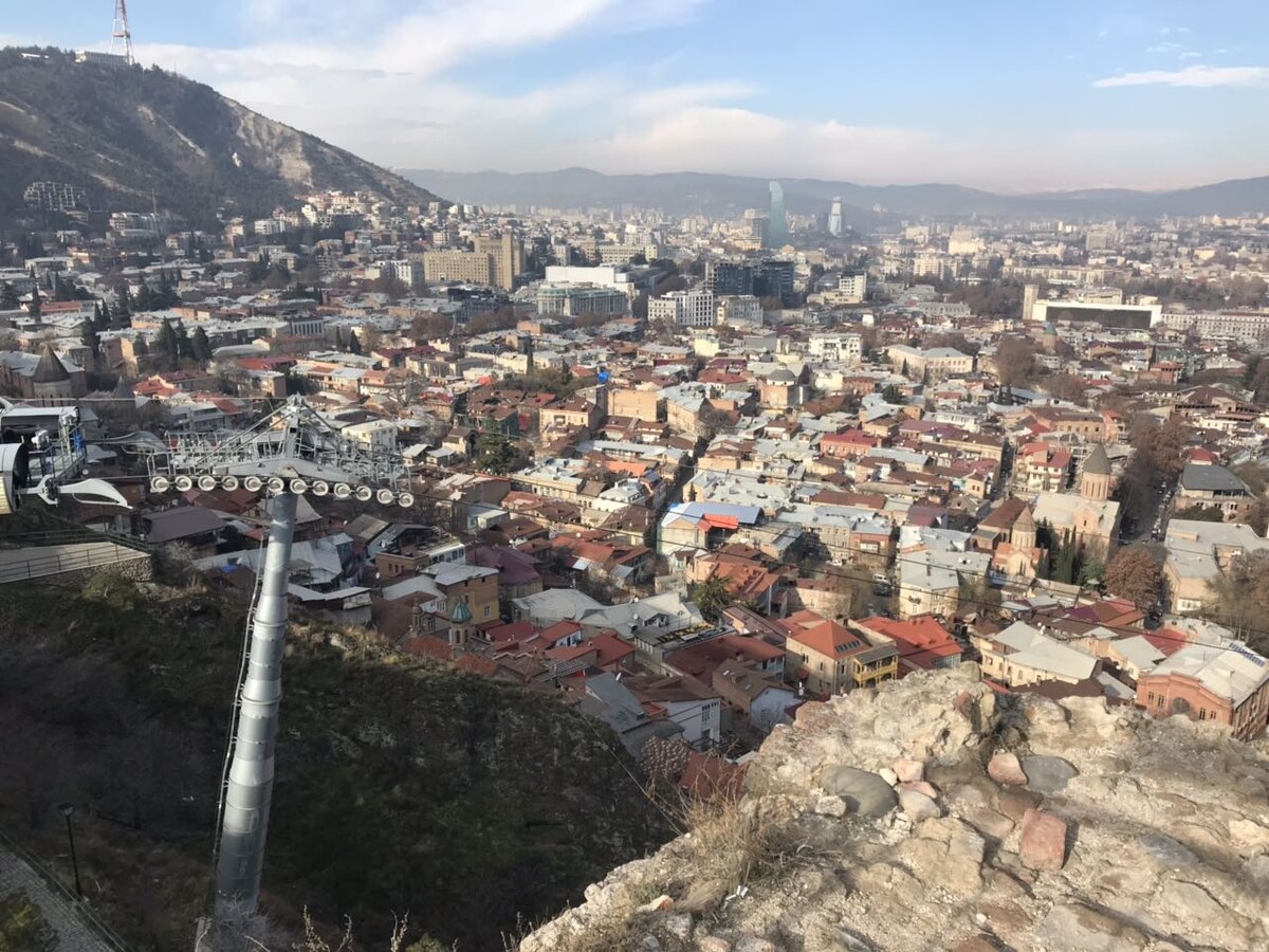 город на ладони.