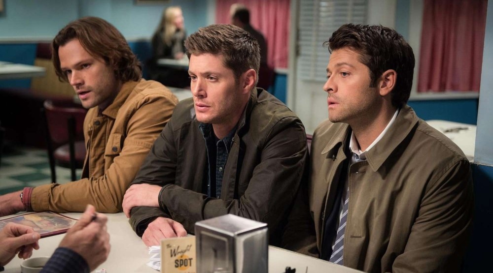     Джаред Падалеки, Дженсен Эклс и Миша Коллинз, кадр из сериала «Сверхъестественное» (2005-2020)