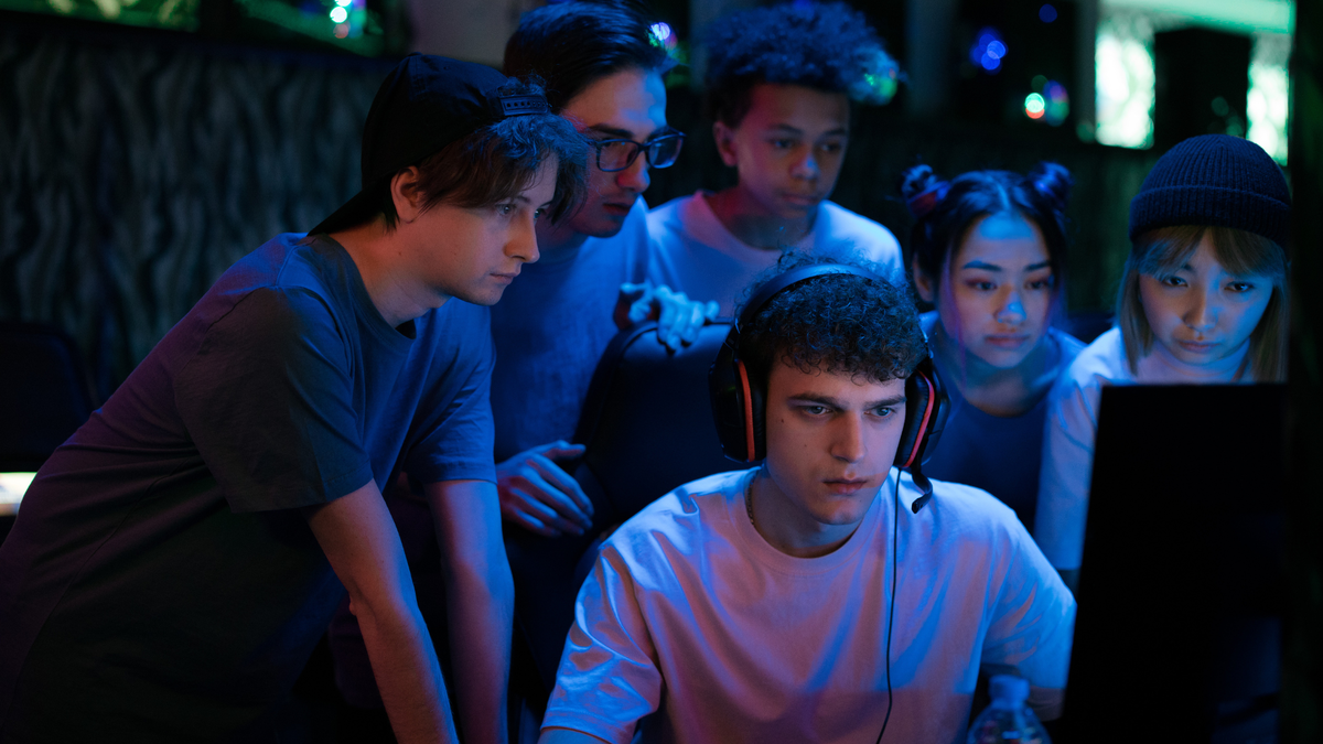 История становления киберспорта: от гаражей до стадионов