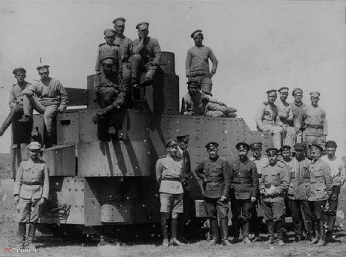 Согласно некоторым данным - это единственная фотография бронетрактора "Астраханец". Изображение с rcforum.ru