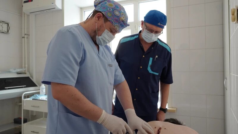     Барнаульские врачи спасли пациента Краевая клиническая больница скорой медицинской помощи