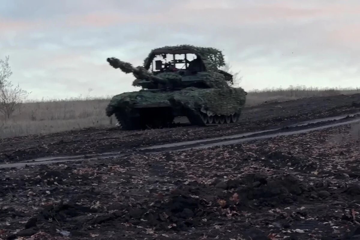    Экипаж Т-80БИ ликвидировал замаскированный склад боеприпасов НАТО