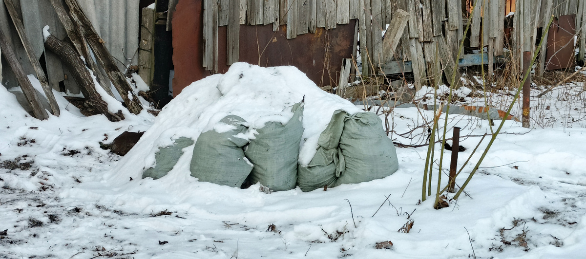 Собрала весь снег вокруг 