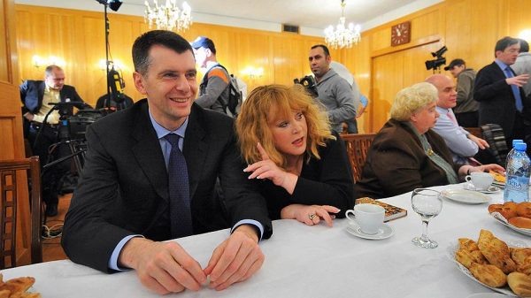    Михаил Прохоров и Алла Пугачева, фото: kommersant.ru