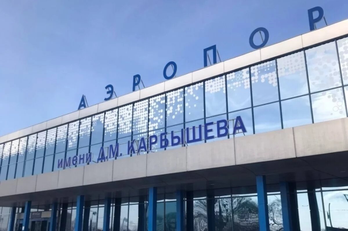    Рейс из Омска в Питер задержали на десять часов
