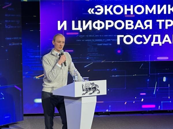 За­мес­ти­тель пред­се­дате­ля пра­витель­ства РФ, ру­ково­дитель ап­па­рата пра­витель­ства РФ Дмит­рий Гри­горен­ко (фо­то ComNews)