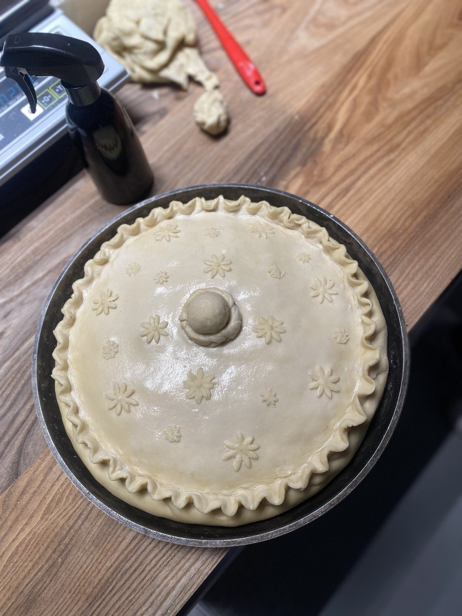 Фото: Зур бэлиш от Рустама Рахимова