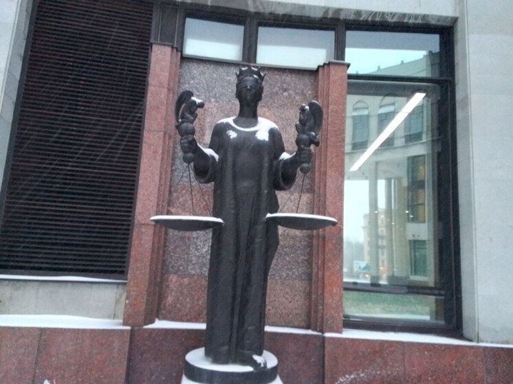     В результате ДТП четверо пассажиров микроавтобуса получили травмы, один погиб. фото: мк в Мурманске.