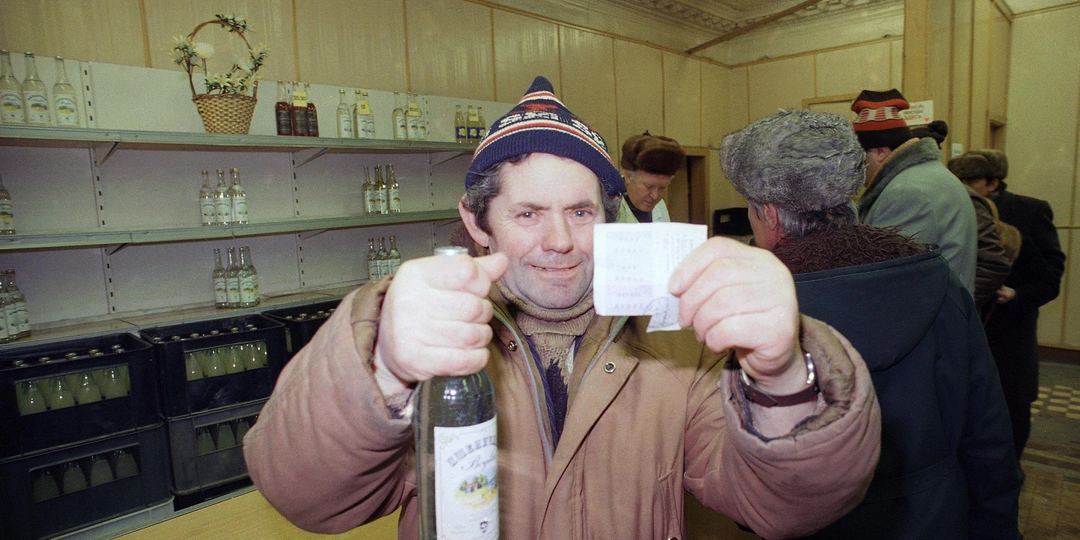 "- Стыдно не знать!" Пять причин, почему водка из СССР была лучше современной