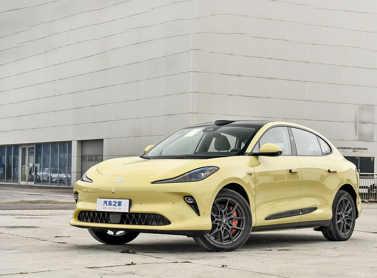 Новая версия Zhiji LS6 Theater Edition 2025 модельного года