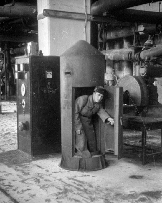 Такие бронированные укрытия использовали энергетики на Сталинградской ГРЭС