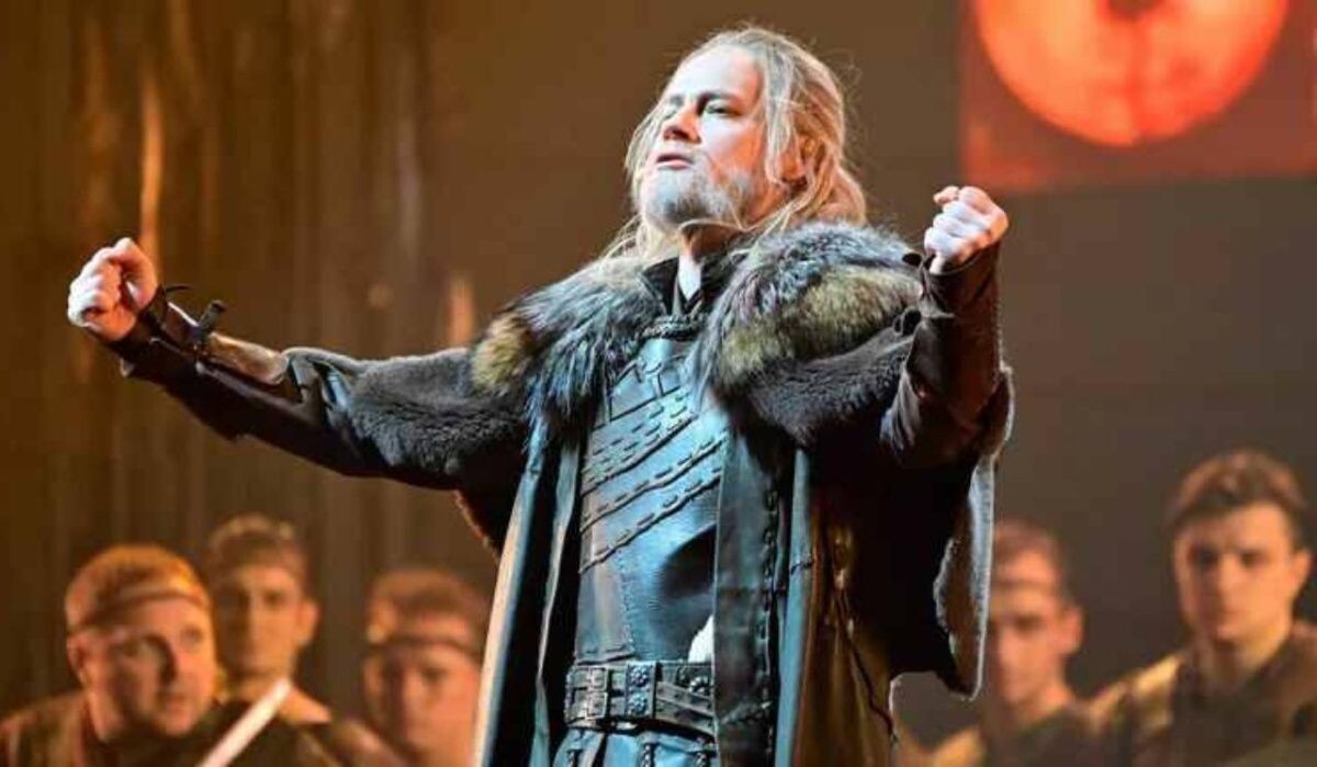     SHAMAN в роли князя Владимира. Источник: ria.ru Автор фото: Алексей Смагин