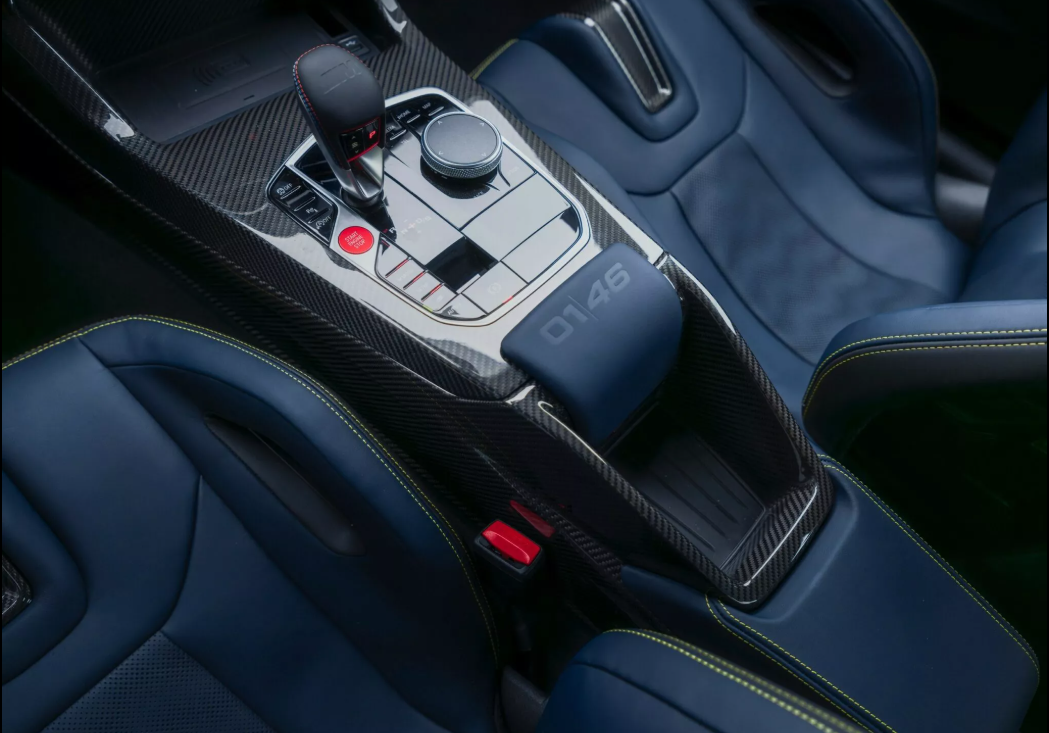 Интерьер новой BMW M4 CS Edition VR46