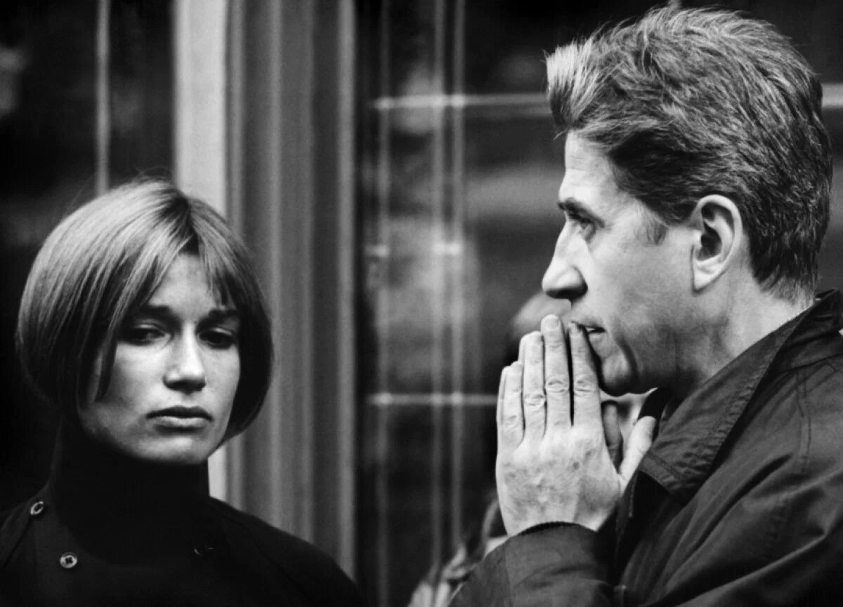 Фото со съёмок фильма «Любить…» (1968). Кинопоиск.ру. Это - обычные прохожие.