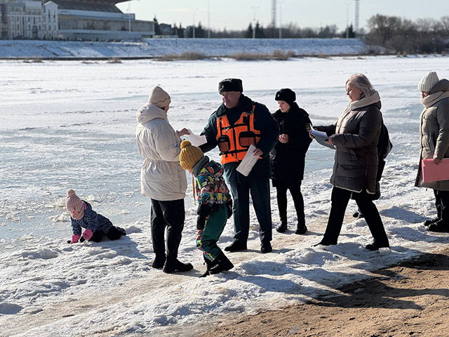 В Твери проверяют берега водоемов и места повышенной опасности для детей