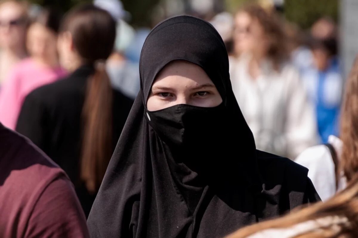    Против такой одежды высказываются и правоохранители, и правозащиники, и даже муфтият Дагестана.