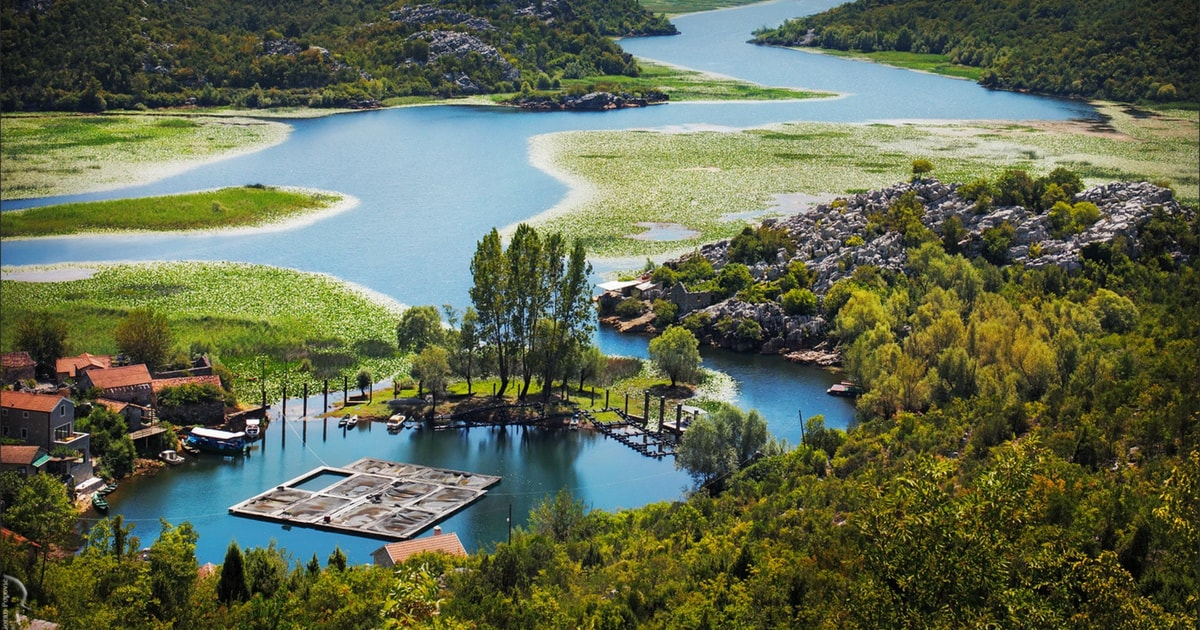 Фото взято: https://cdn.getyourguide.com/img/tour/eed27c2e7872e67037ab93473bc7c0779c59789598e18ca70e277d904124f704.jpg/148.jpg