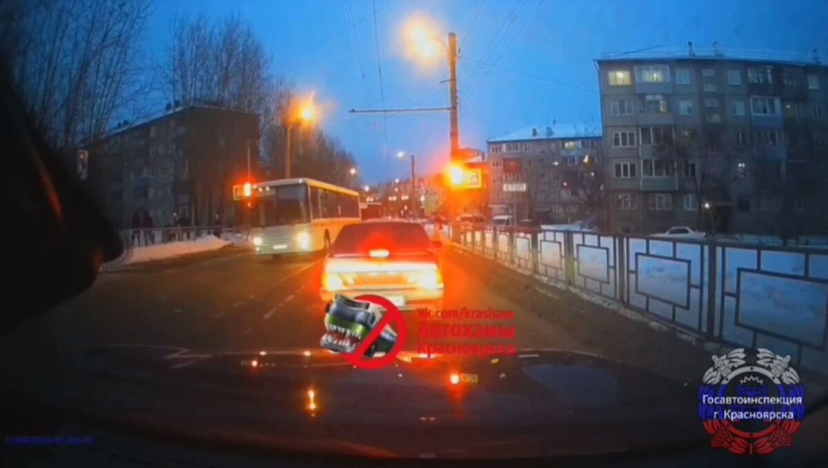     Водителя красноярской маршрутки наказали за опасные маневры на дороге