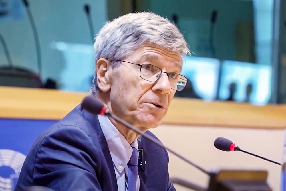 Скриншот из видео