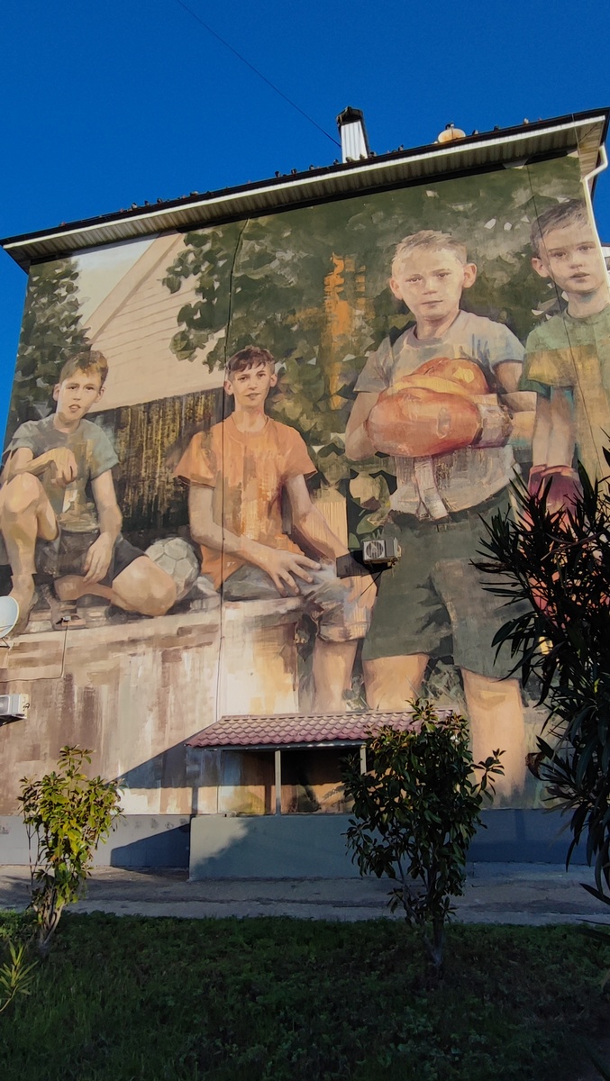 Мурал Гвидо Пальмадессы на улице Худякова, 27/2