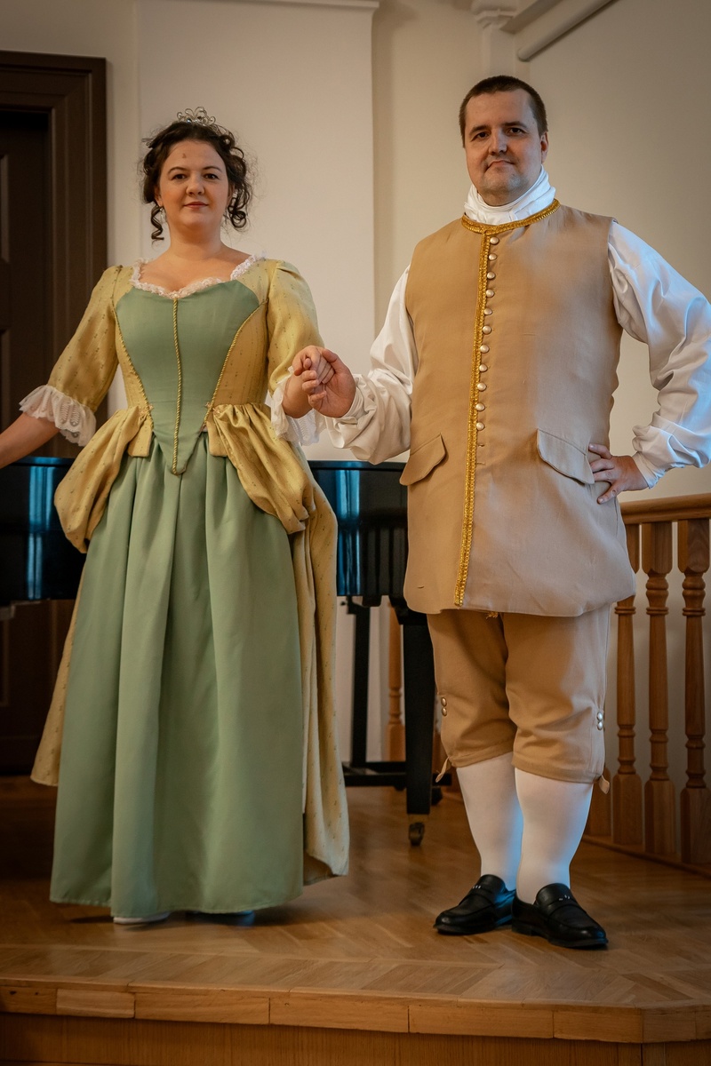 Эпоха барокко. Женский и мужской костюм.