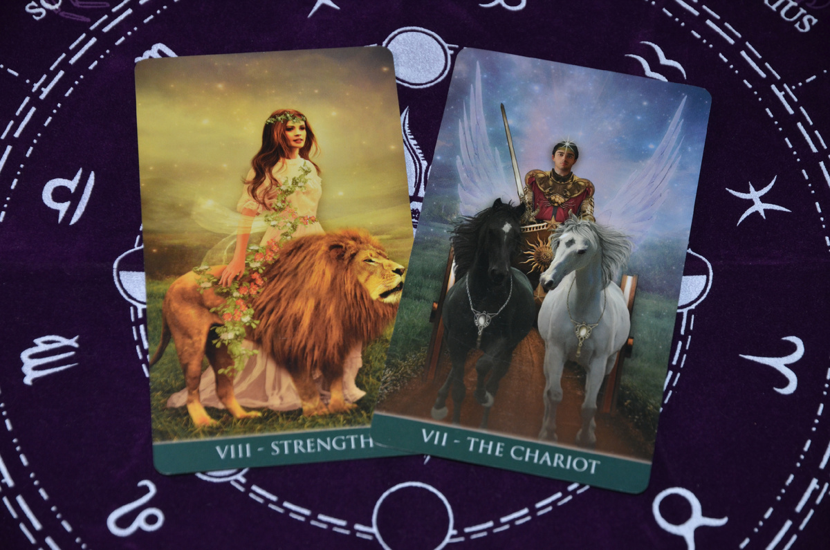 Расклад на Таро без вариантов: "Желает, но молчит. Или это только игра воображения?"