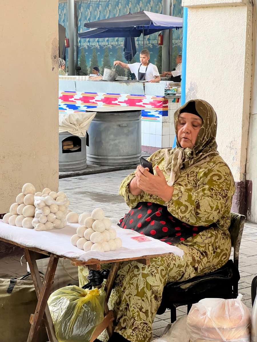 А какие колоритные кадры мне удалось сделать на рынке! 