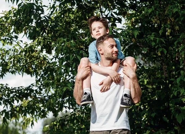    Дмитрий Шепелев с сыном Платоном, фото: соцсети