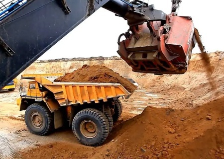    Лекорню заявил о правах Франции на добычу полезных ископаемых на Украине для ВПК