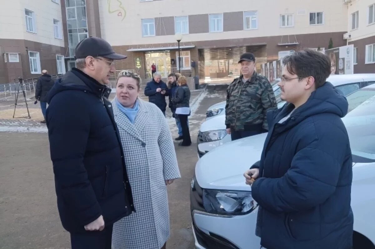    Больницам Калужской области передали новые автомобили