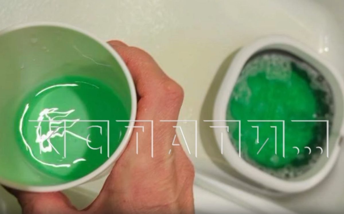    Пользоваться такой водой жители опасаются