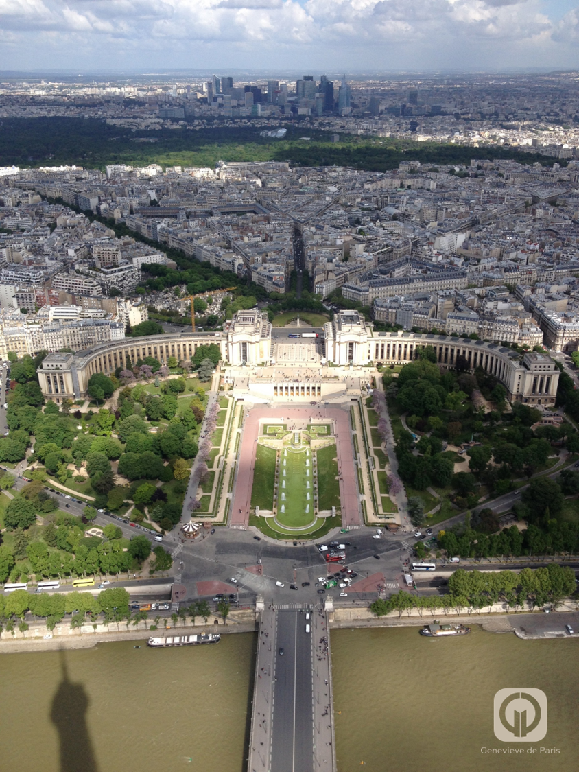 Вид с башни на дворец