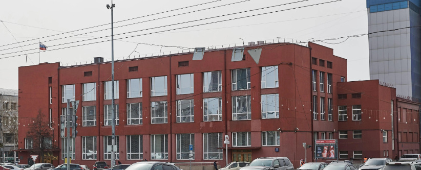 Фото здания взяла на сайте НГС, своего нет